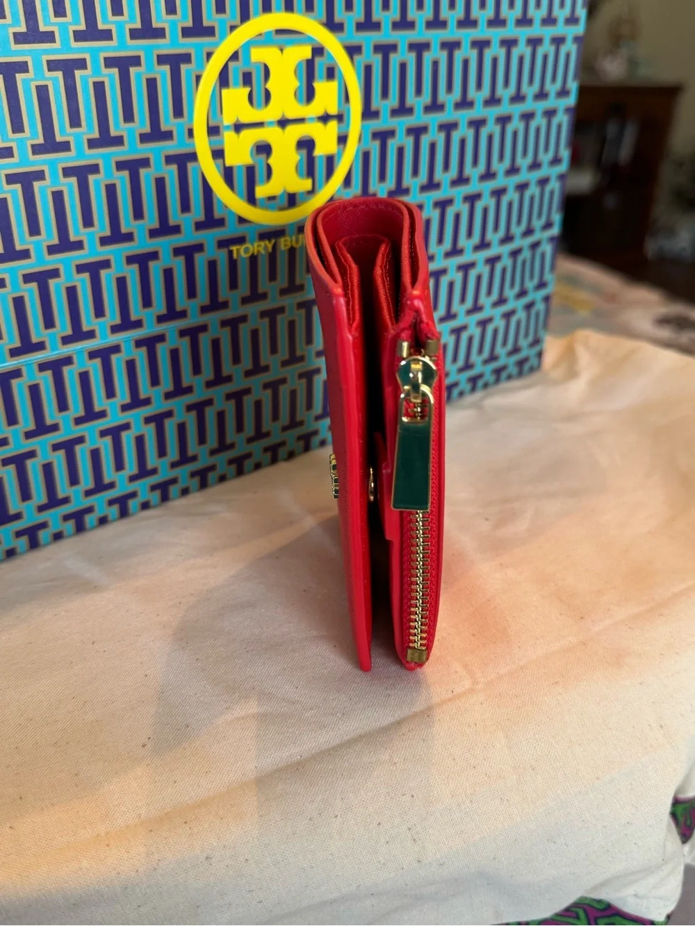Tory Burch Poppy Crossbody Bag with Chain Strap and matching billfold/wallet